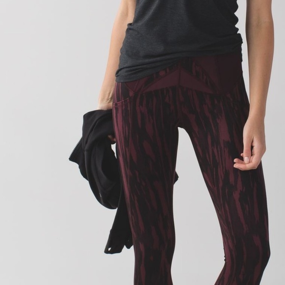 lululemon athletica Pants - LULULEMON WOMEN’S EXQUISITE CROP PAINTED ANIMAL BORDEAUX DRAMA BLACK SZ 6